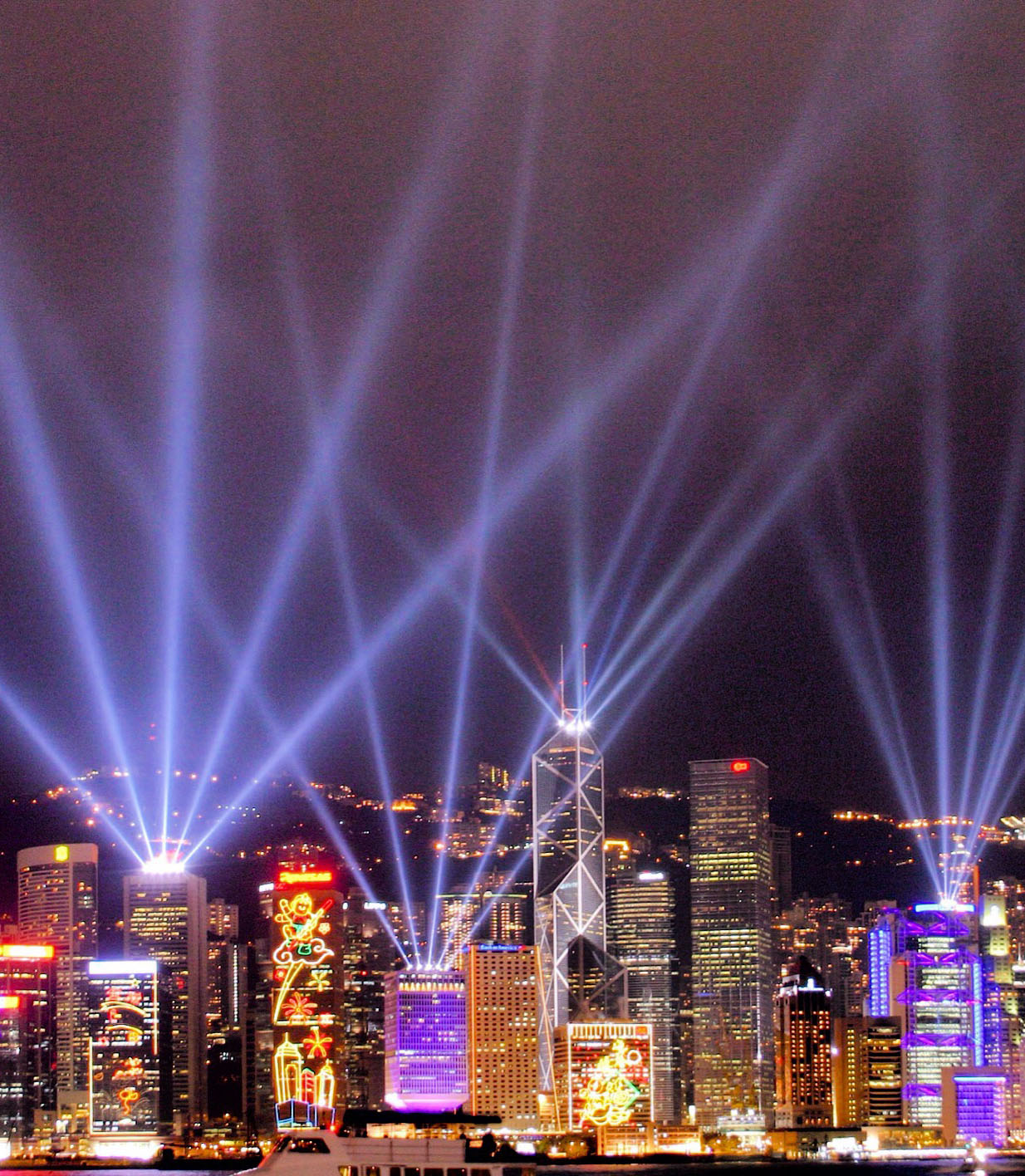 241491-hong-kong-island-during-christmas_t20_l12xob.jpg