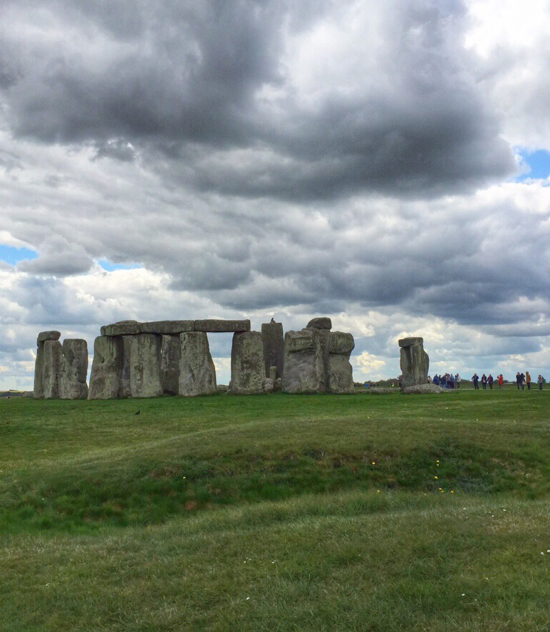 nominated-first-time-seeing-the-stonehenge-beautiful-stones-travel-destination-happy-one-off-the_t20_vk9nlz
