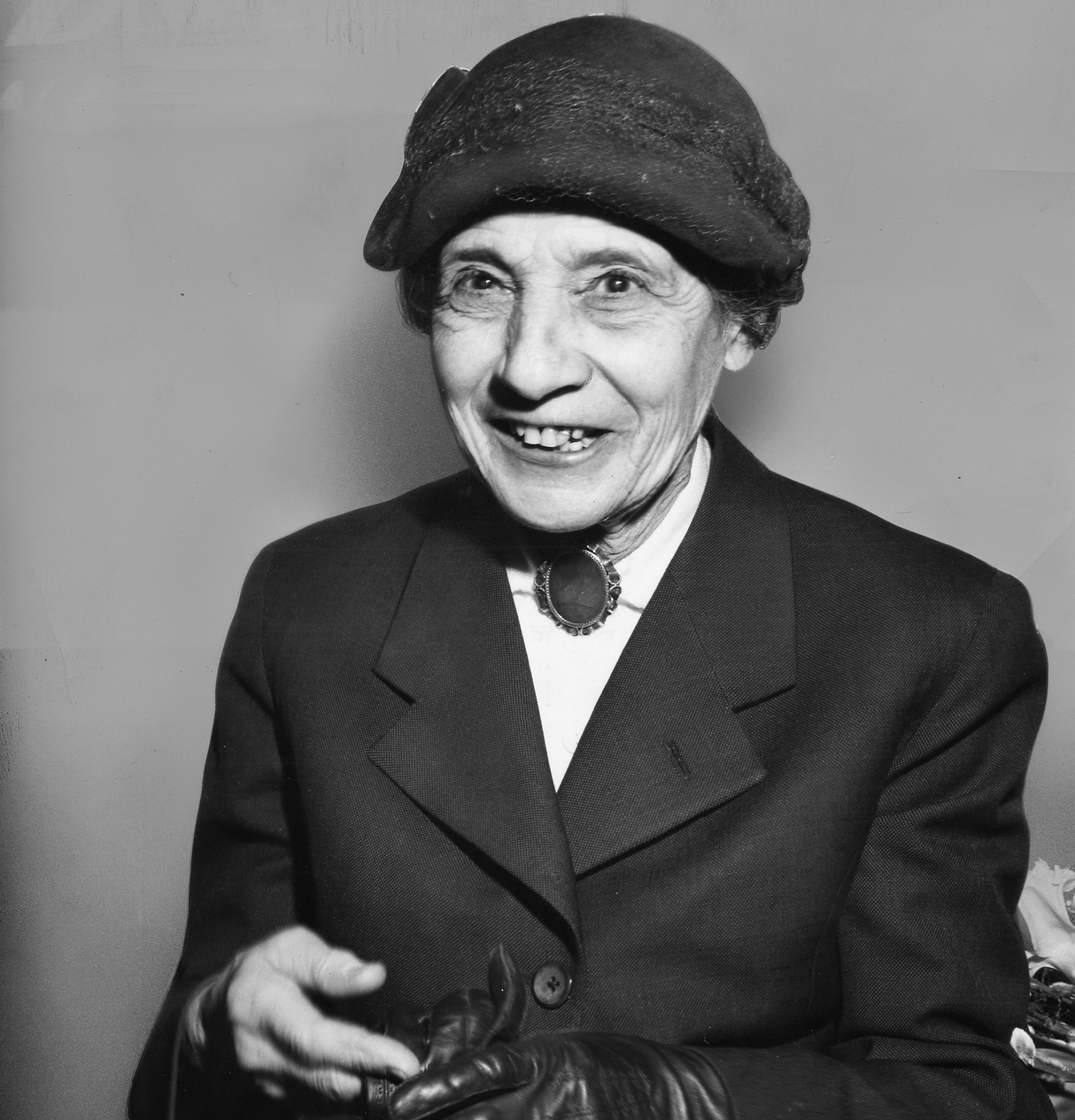 249296-overshadowed-women-lise-meitner-nuclear-fission.jpg