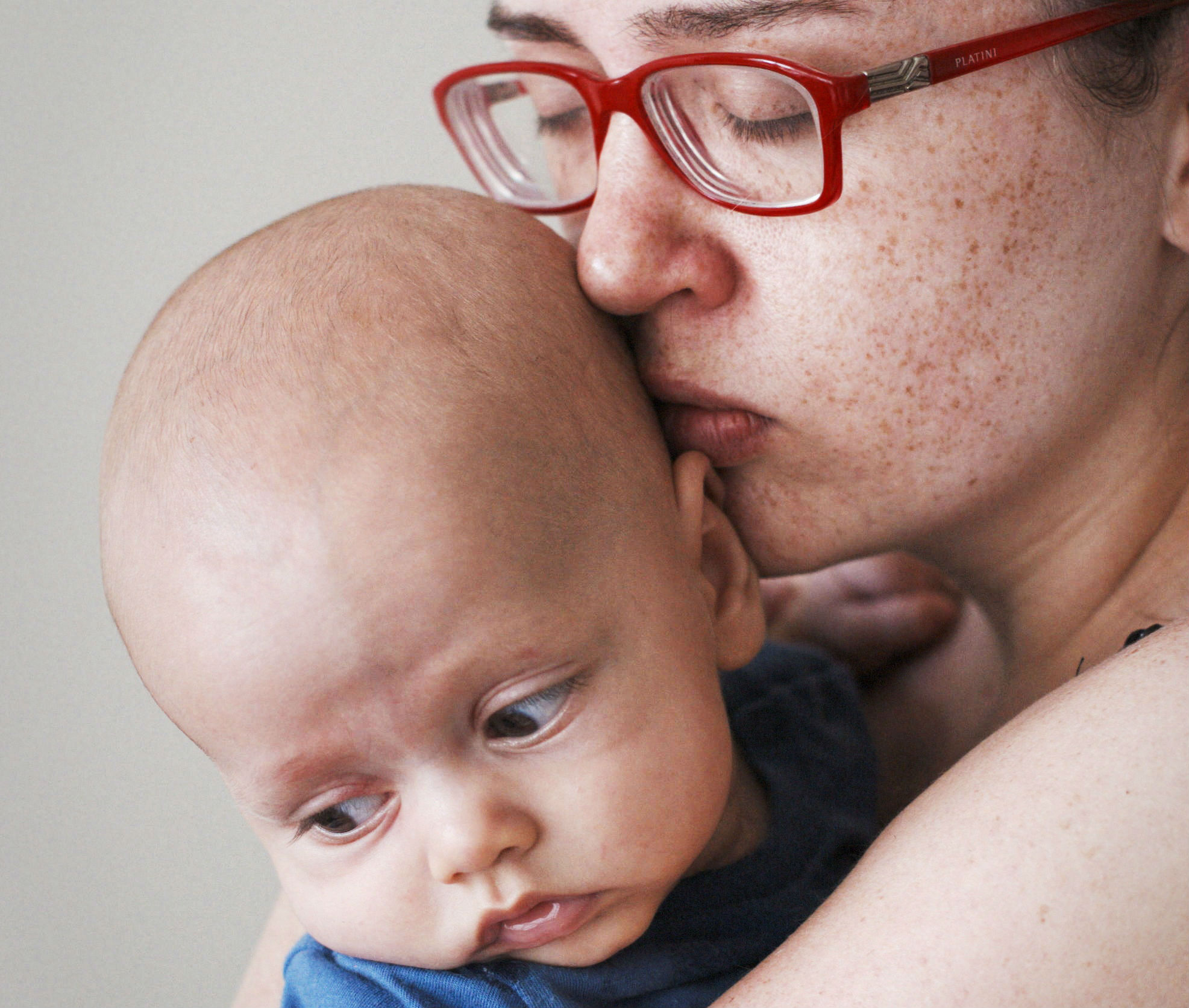 mom-new-baby-cuddling