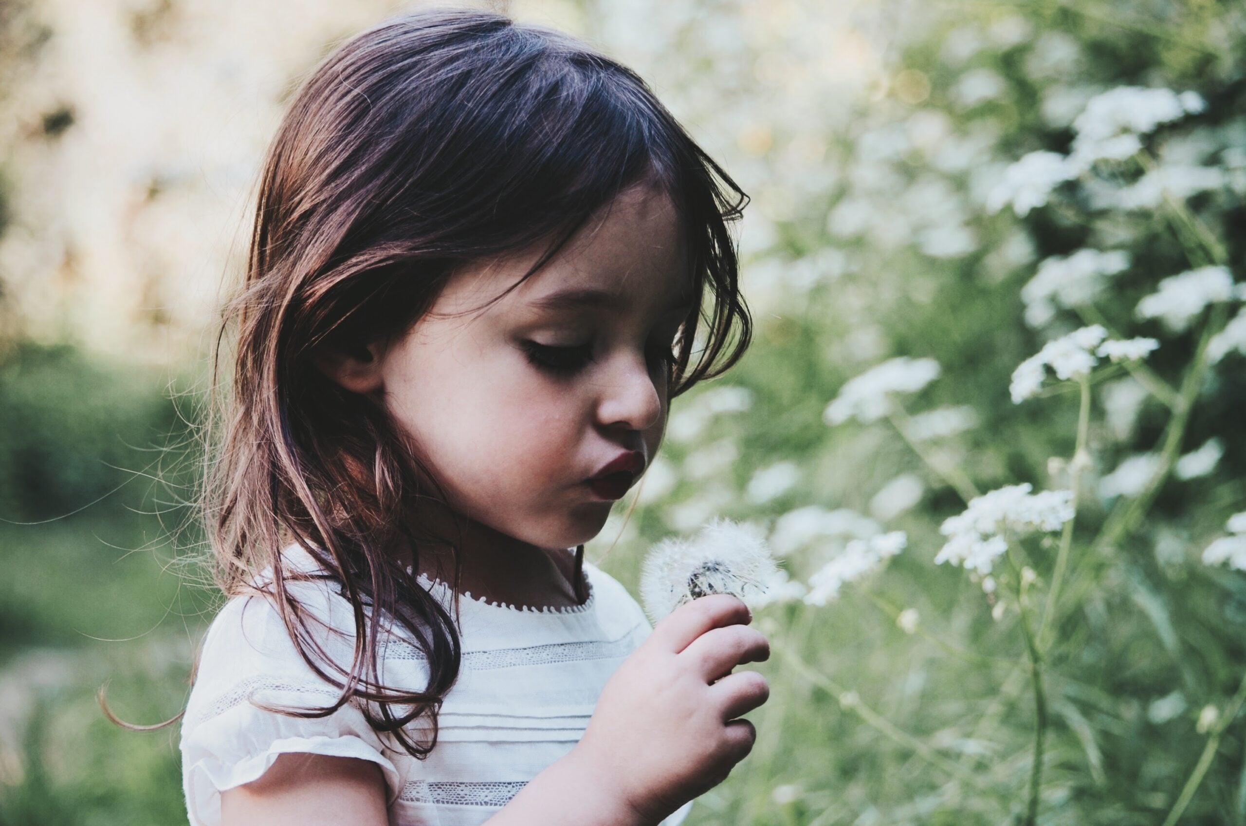 little-girl-flowers