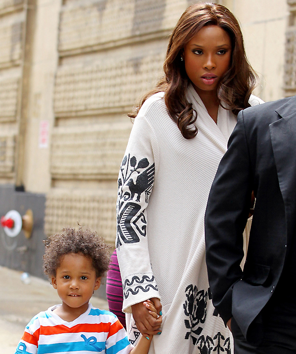 Jennifer Hudson takes her son David Otunga Jr with her to work as she films scenes for 'Smash' in Washington Heights