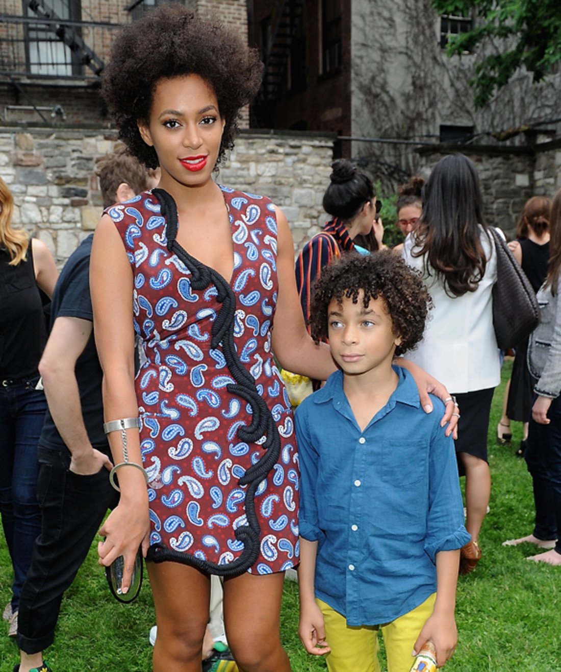 25388-stella-mccartney-spring-2012-presentation-dinner.jpg