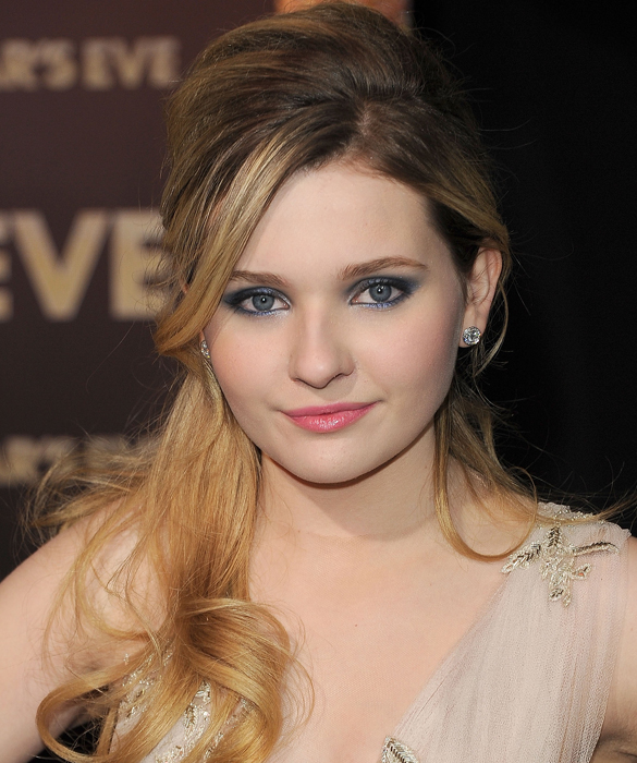 Premiere Of Warner Bros. Pictures' "New Year's Eve" - Arrivals