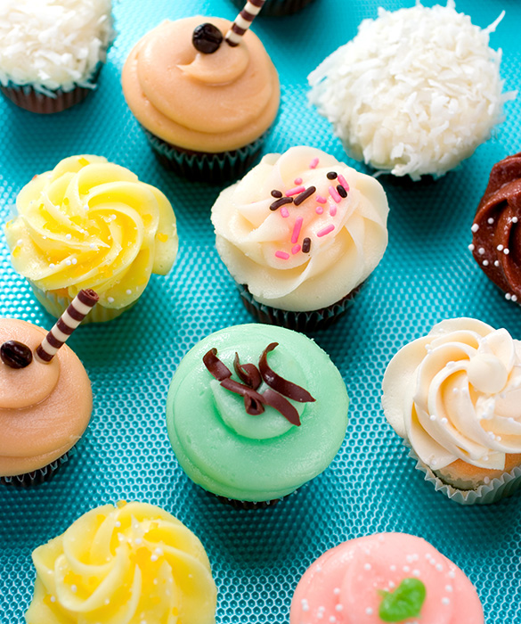 33150-2_bakesalecupcakes.jpg