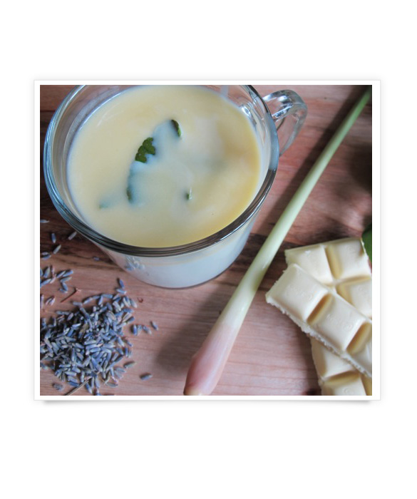 36361-9_lemongrass-lavender-white-hot-chocolate.jpg