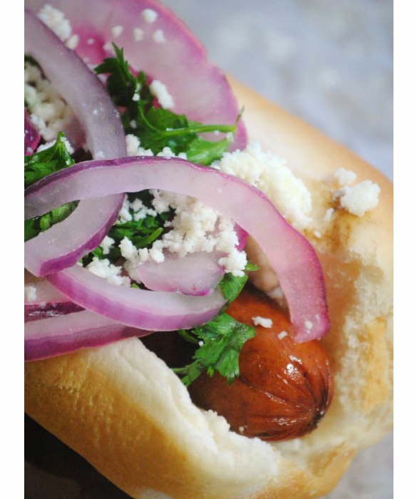 48728-queso-fresco-hot-dog.jpg