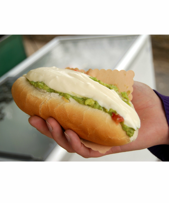 48729-chilean-hot-dog.jpg
