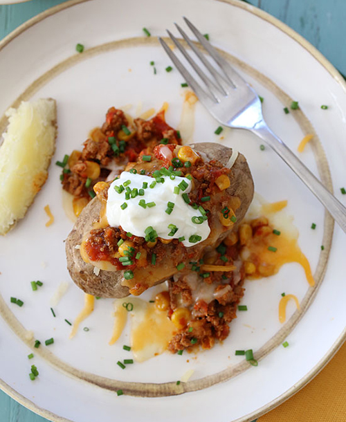 57081-09_skinny-turkey-chili-baked-potato.jpg