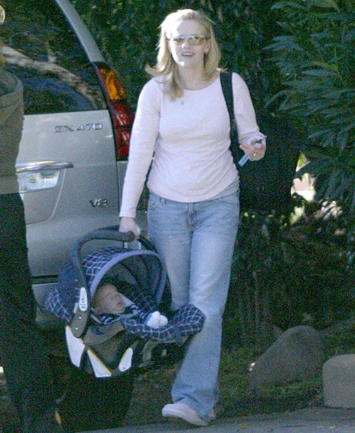 57496-2004-ffn_witherspoon_reese_13_011104jpg_173768.jpg