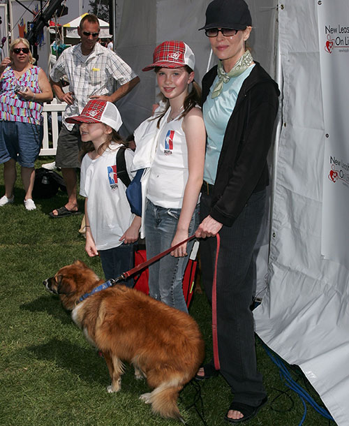 57520-2005-rexusa_259062bg.jpg