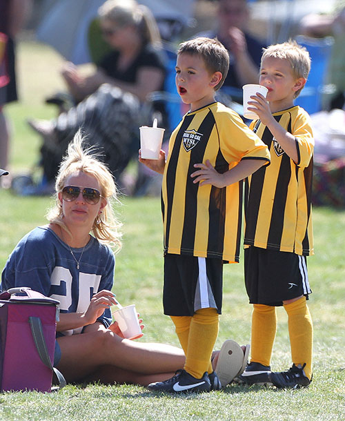 57584-2013-ffn_spears_b_ff9_042113_51075147-2.jpg