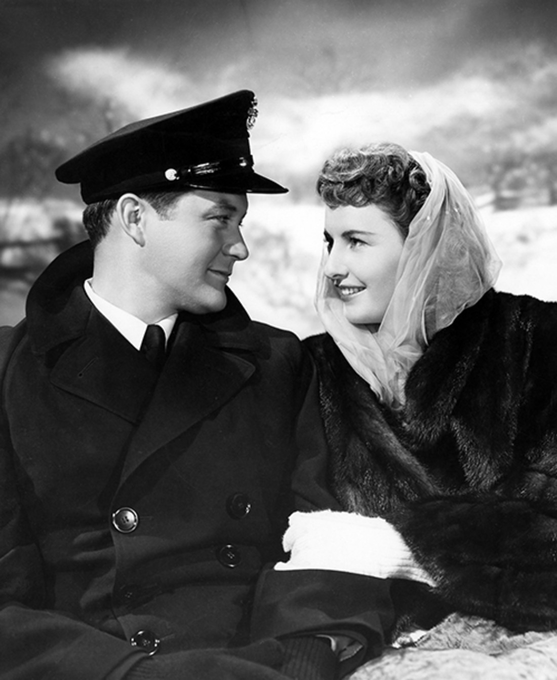 58958-19_christmas_conn_1945_15.jpg
