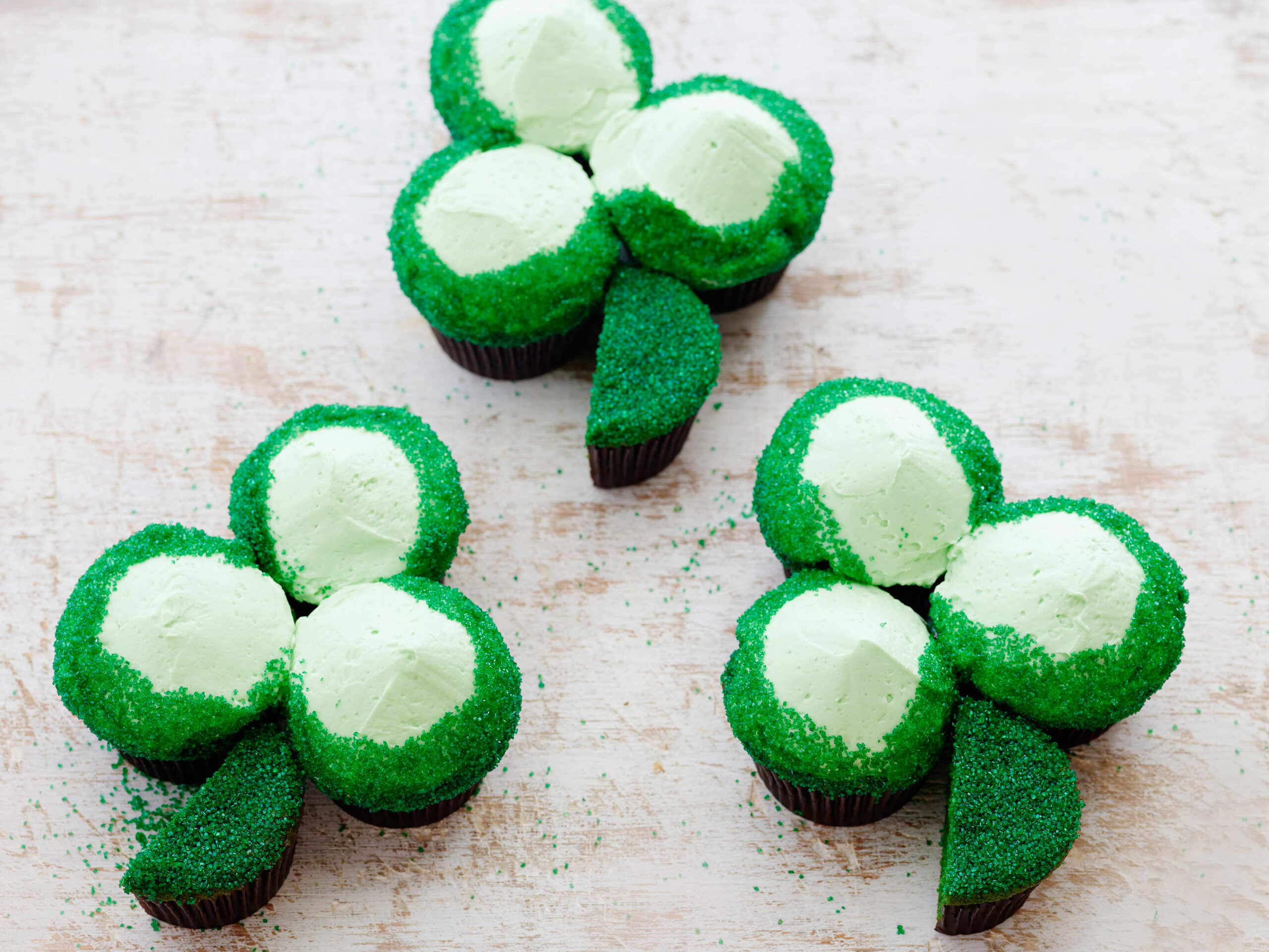 st-patricks-day-green-velvet-cupcake-shamrocks