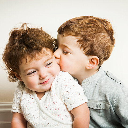 77315-4-toddler-siblings.jpg