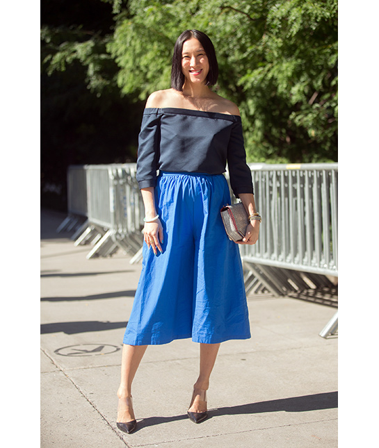 78603-mom_nyfw-babybump_08_eva_getty_454682032.jpg