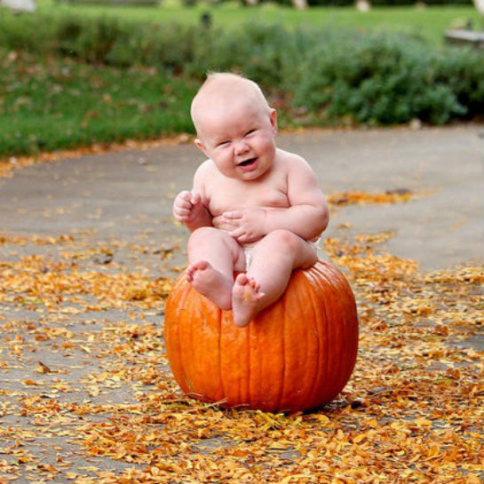 79289-baby-wont-fit-in-pumpkin.jpg