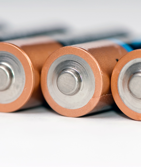 79459-2-batteries-aaa-on-hand.jpg