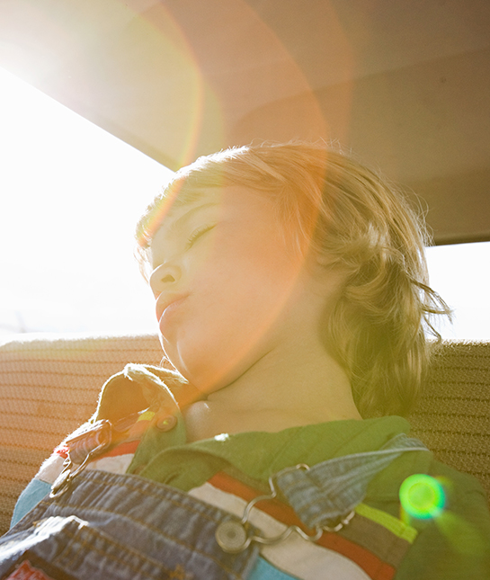 84270-7-child-asleep-in-car.jpg
