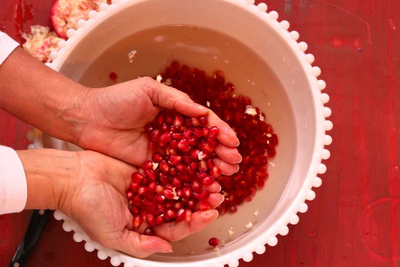 The Best Way To Open A Pomegranate