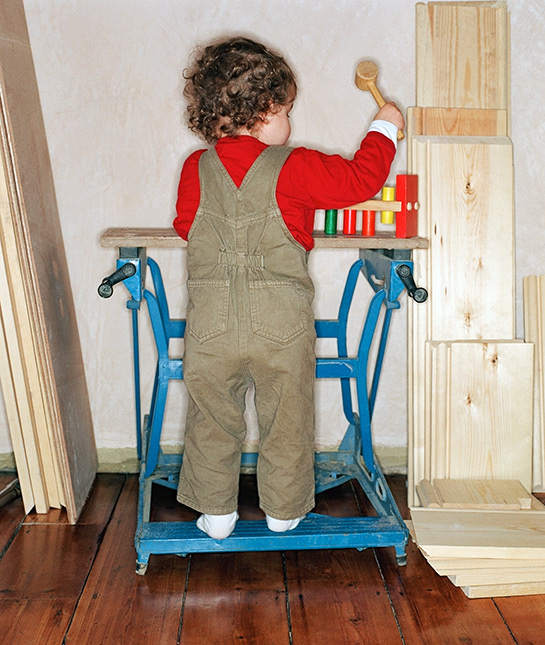 87385-mom_toysannoyparents_08_pretend_getty_200113692-001.jpg