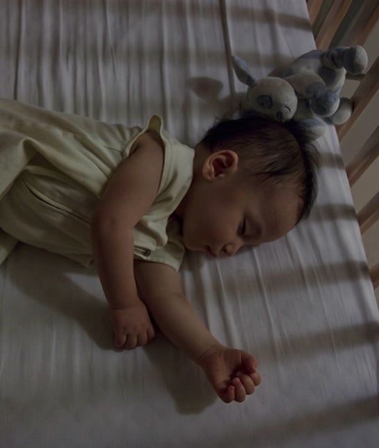 89068-mom_baby-sleep-myths_05_4months_getty_115331418.jpg