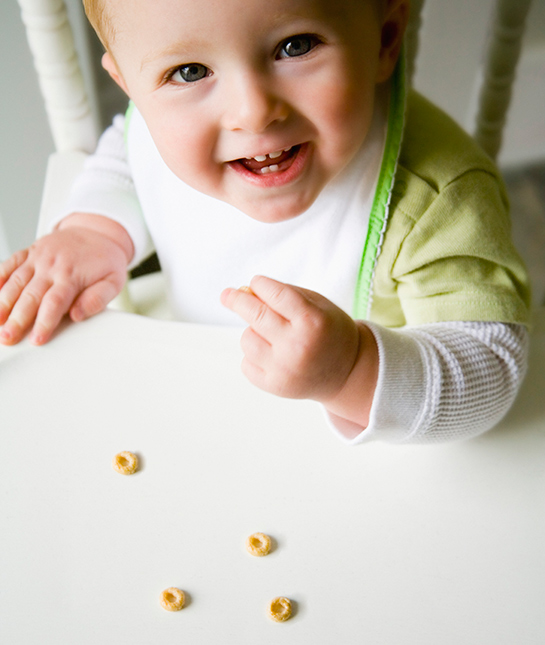 89858-mom_baby-development-games_10_cereal_getty_200328027-001.jpg