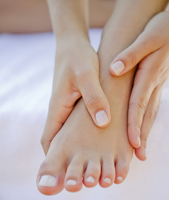 90029-4-swollen-hands-and-feet.jpg