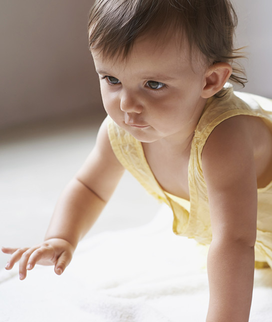 90129-2-baby-crawling.jpg