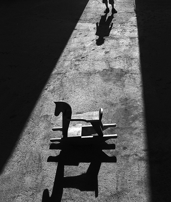 90239-mom_sleep-101_19_bw_getty_181957968.jpg