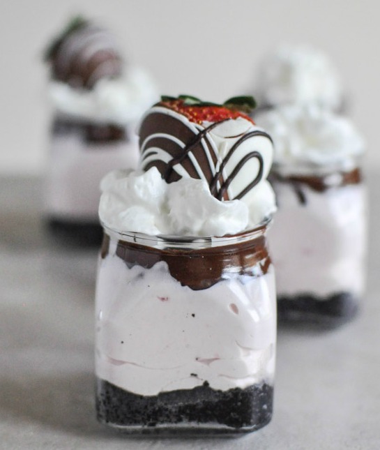 91505-chocolate-covered-strawberry-cheesecake.jpg