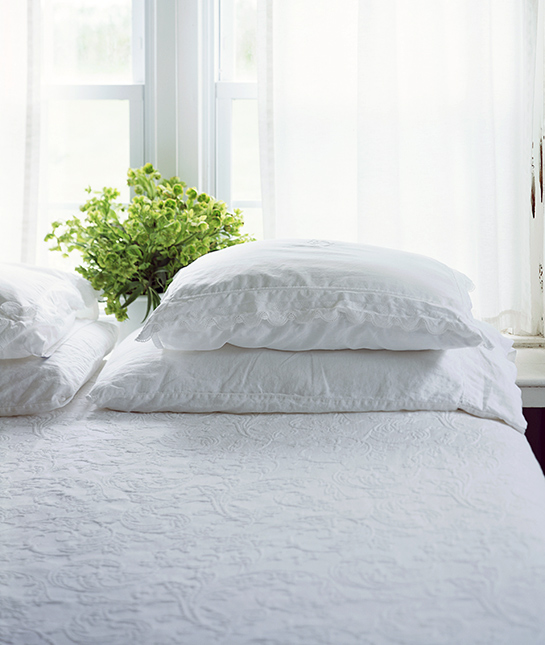 91969-moms_be-guest-ready_02_laundry_getty_92565689.jpg