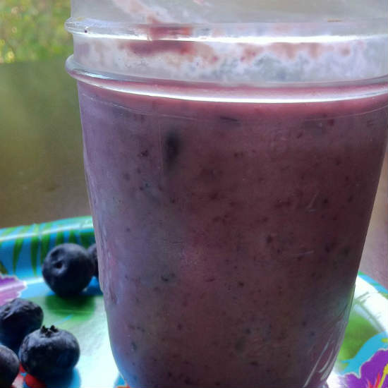 93592-brain-boosting-overnight-booby-smoothie.jpg