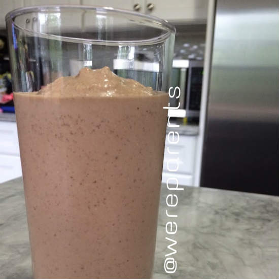 93594-chocolate-peanut-butter-banana-milkshake.jpg