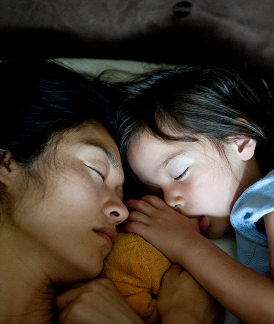 95239-7-mother-daughter-sleeping.jpg