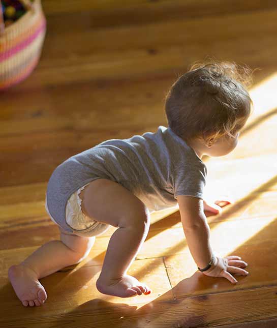 98880-0-baby-crawling.jpg 98880-0-baby-crawling.jpg