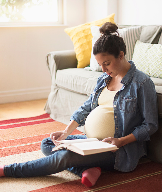 99275-mom_gender-neutral-baby-prep_02_mentalprep_getty_545865273.jpg