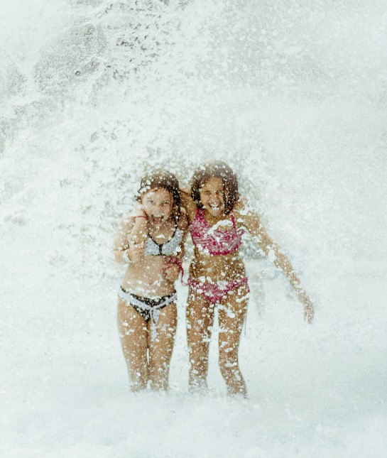 99672-girls-snow.jpg