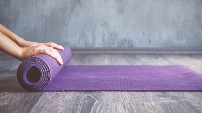 Best-yoga-mats-header SianStock-Adobe