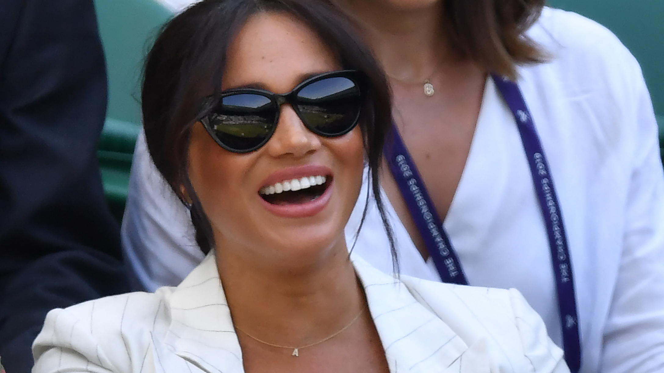 Meghan markle necklace 2176 feature image
