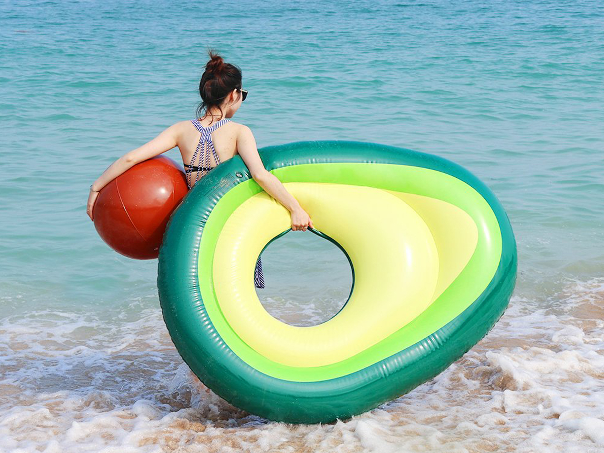 avocado-pool-float