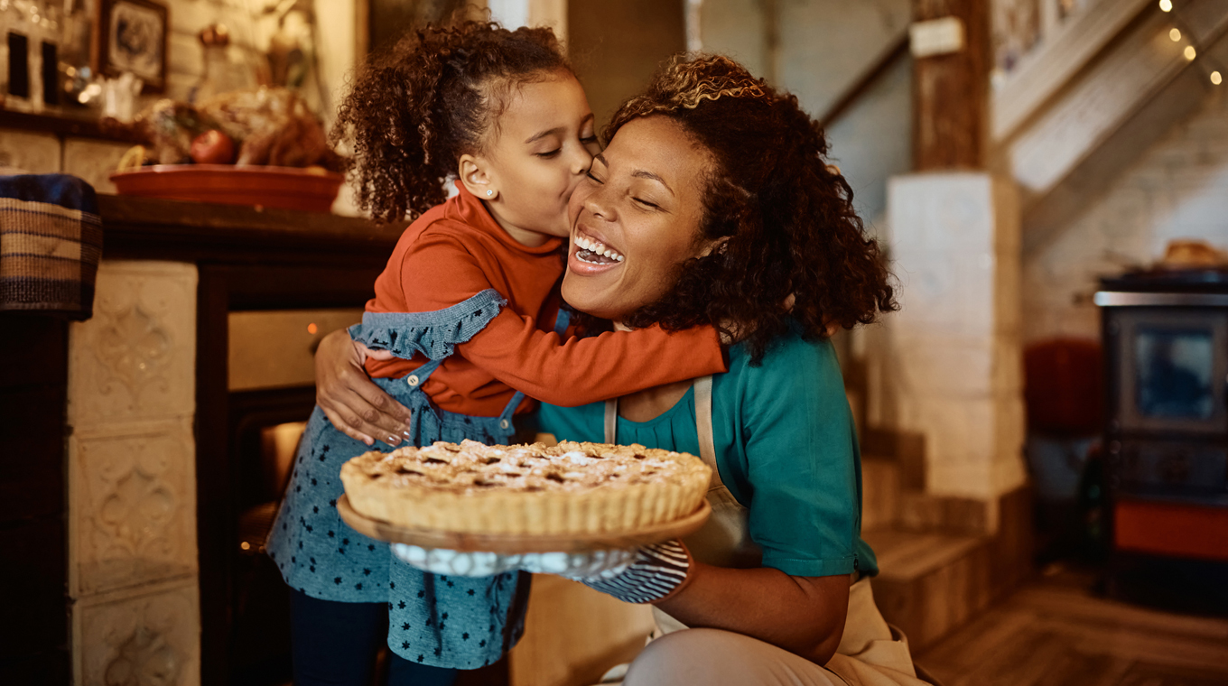 bake_Christmas_cookies_with_kids_3.jpg