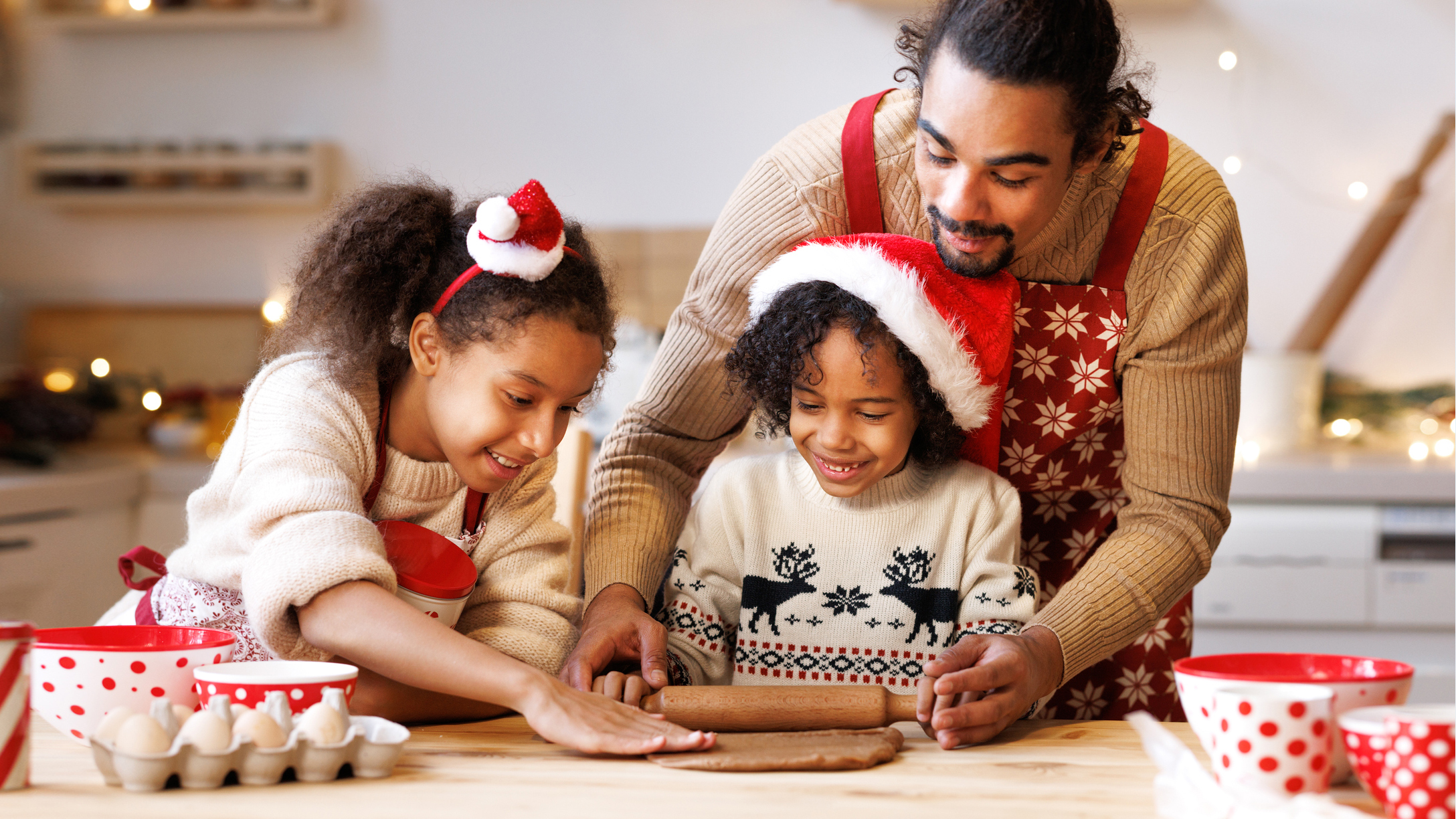 bake Christmas cookies with kids