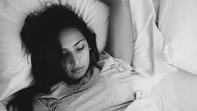 black-and-white-sleeping-morning-tired-sleepy t20 AeQJEZ