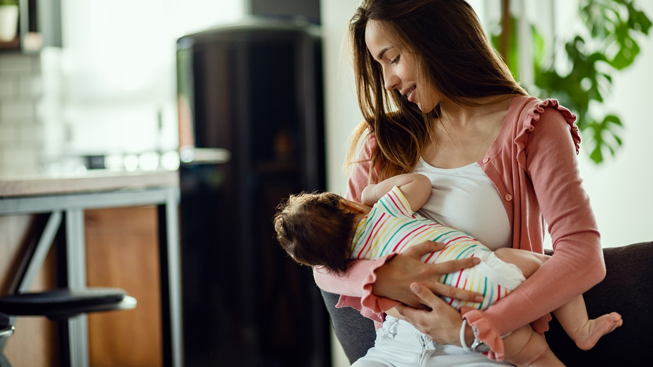 breastfeeding-nursing-accessories-featured