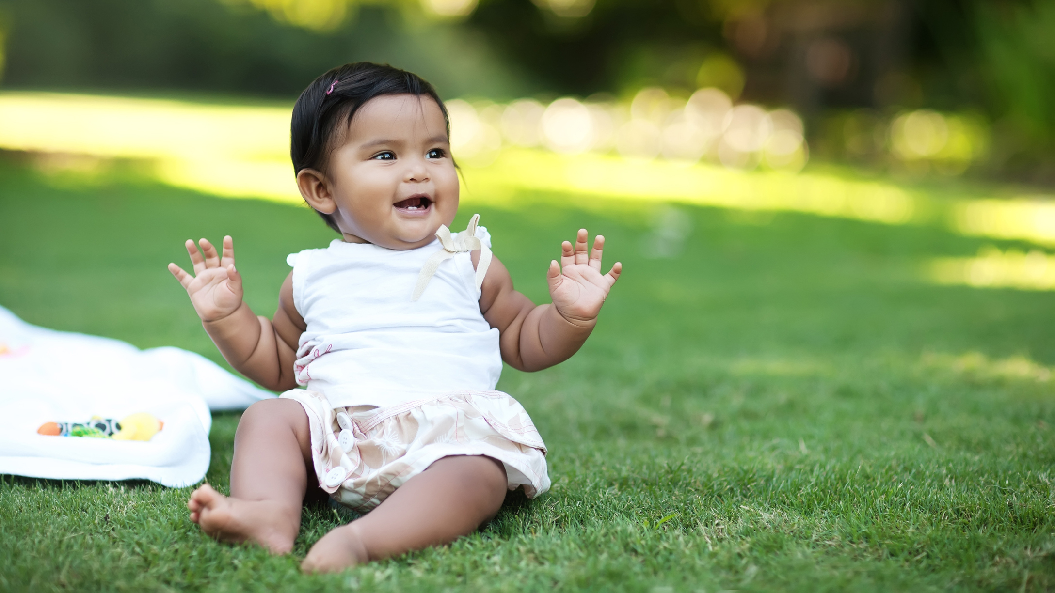 cleaning-poop-baby-clothes-featured