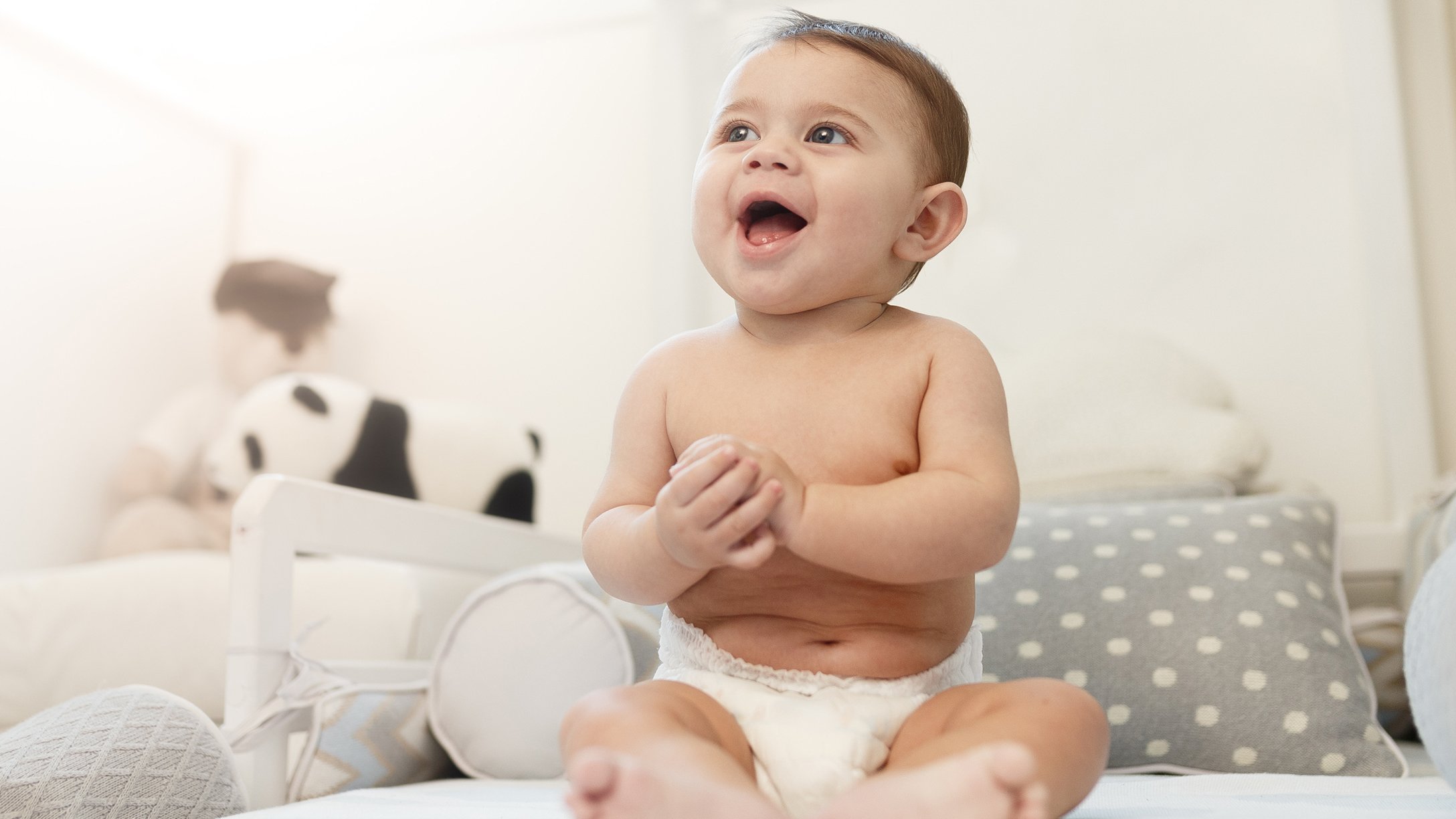 gender-neutral-baby-shower-gifts-featured