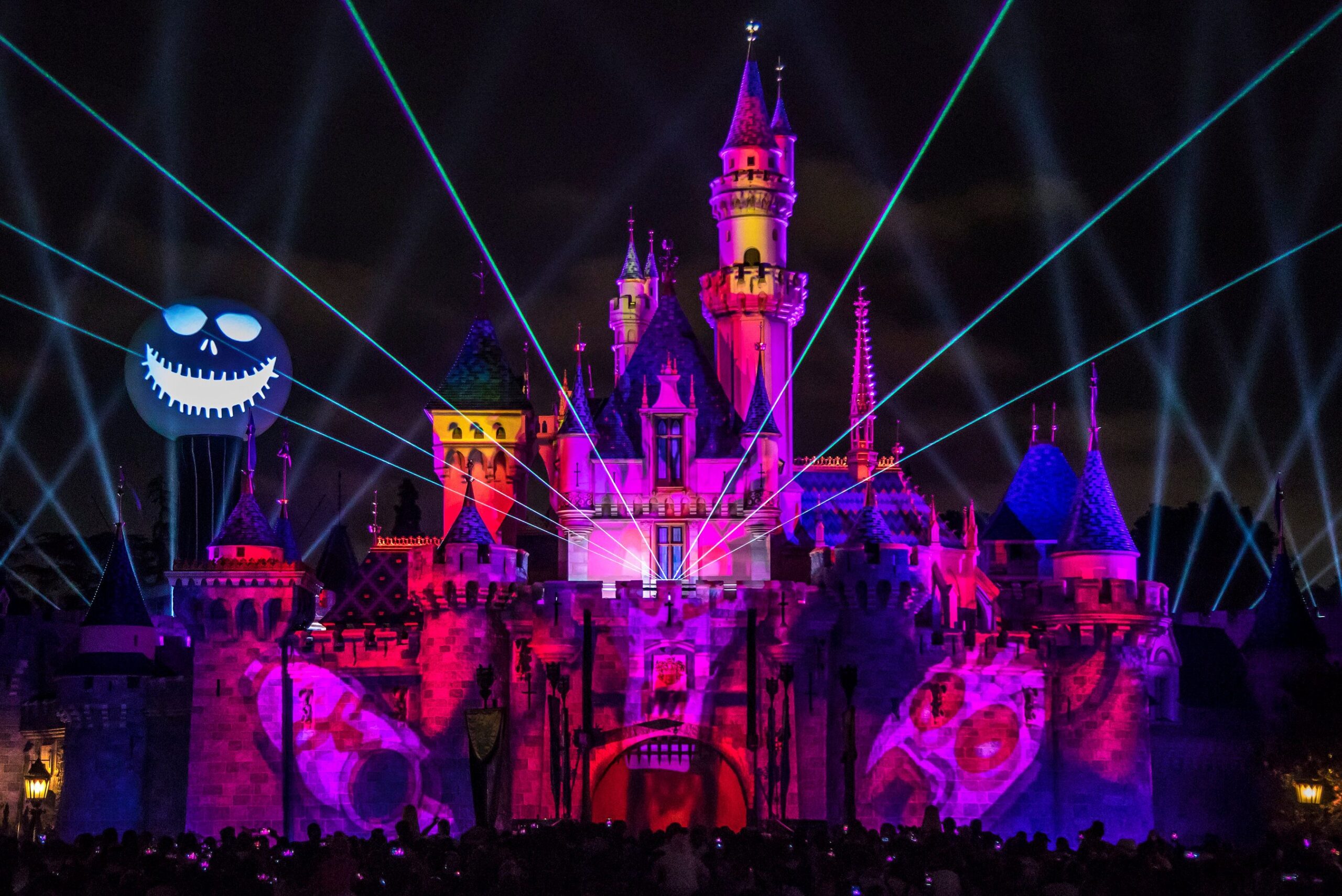 ÒHalloween ScreamsÓ Ñ Halloween Time at the Disneyland Resort