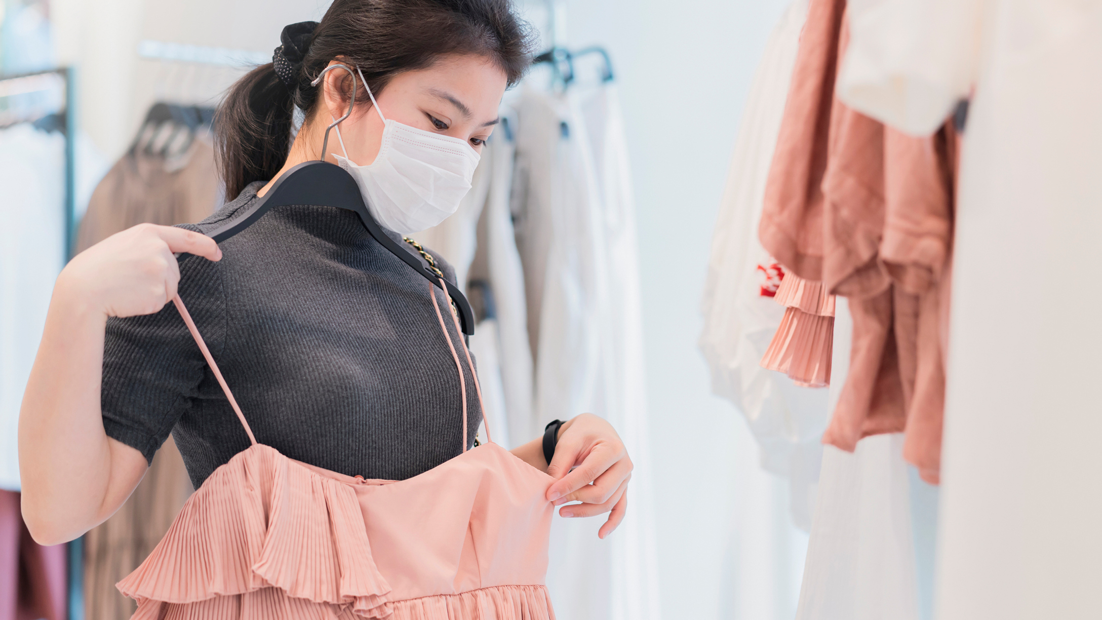 how-to-safely-shop-featured