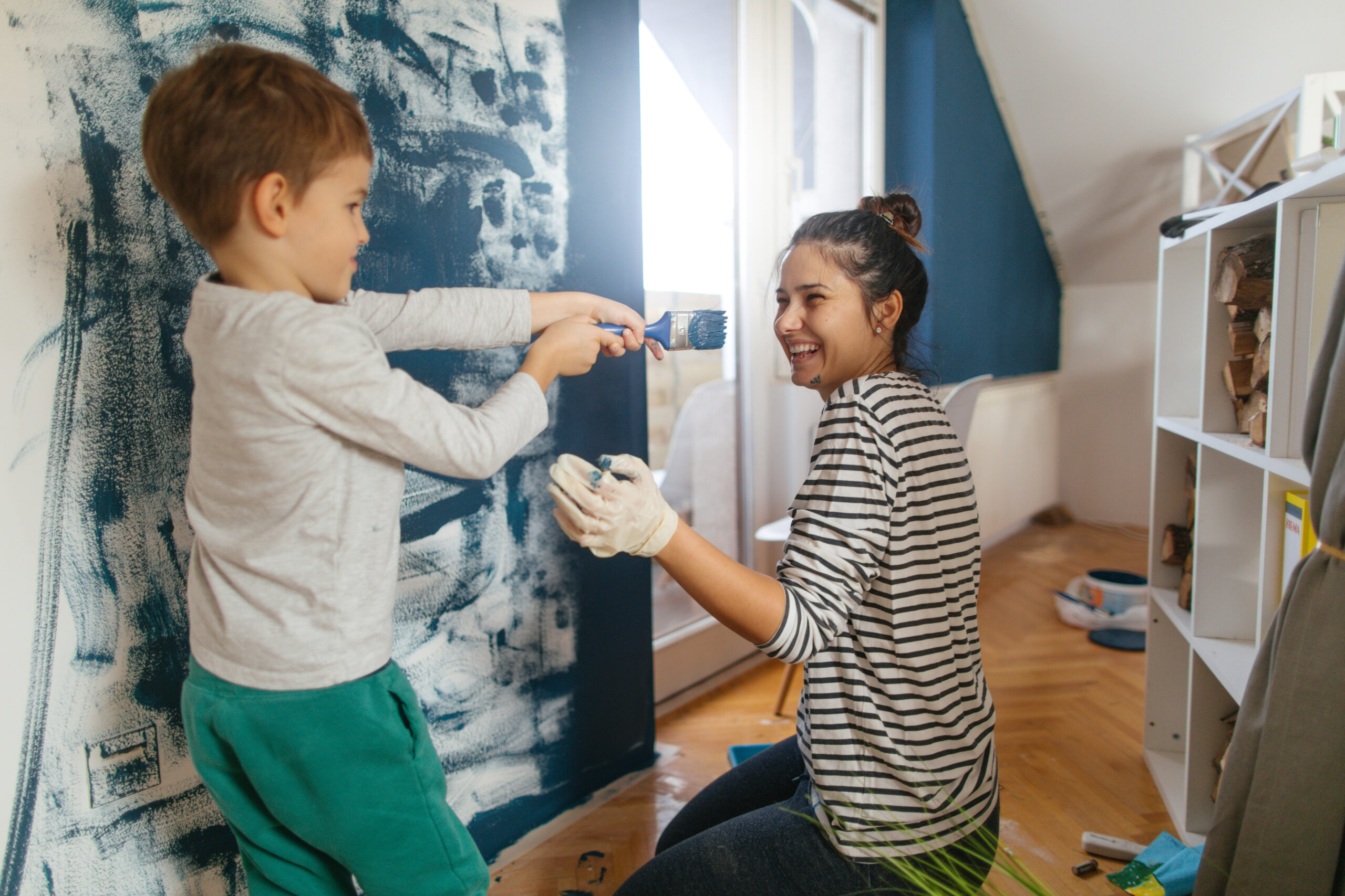 single mom painting